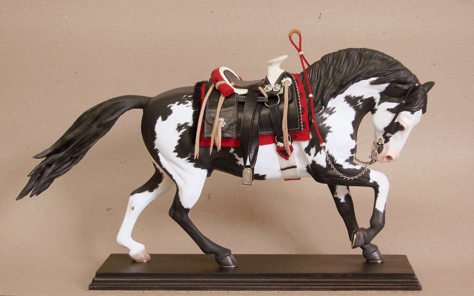 Escultura Cavalo Paint Horse